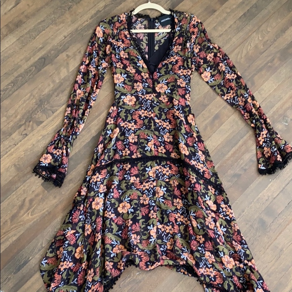 NWOT NICHOLAS Floral Silk Midi Dress - Picture 2 of 4